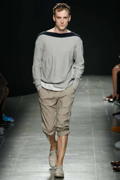 Look 35